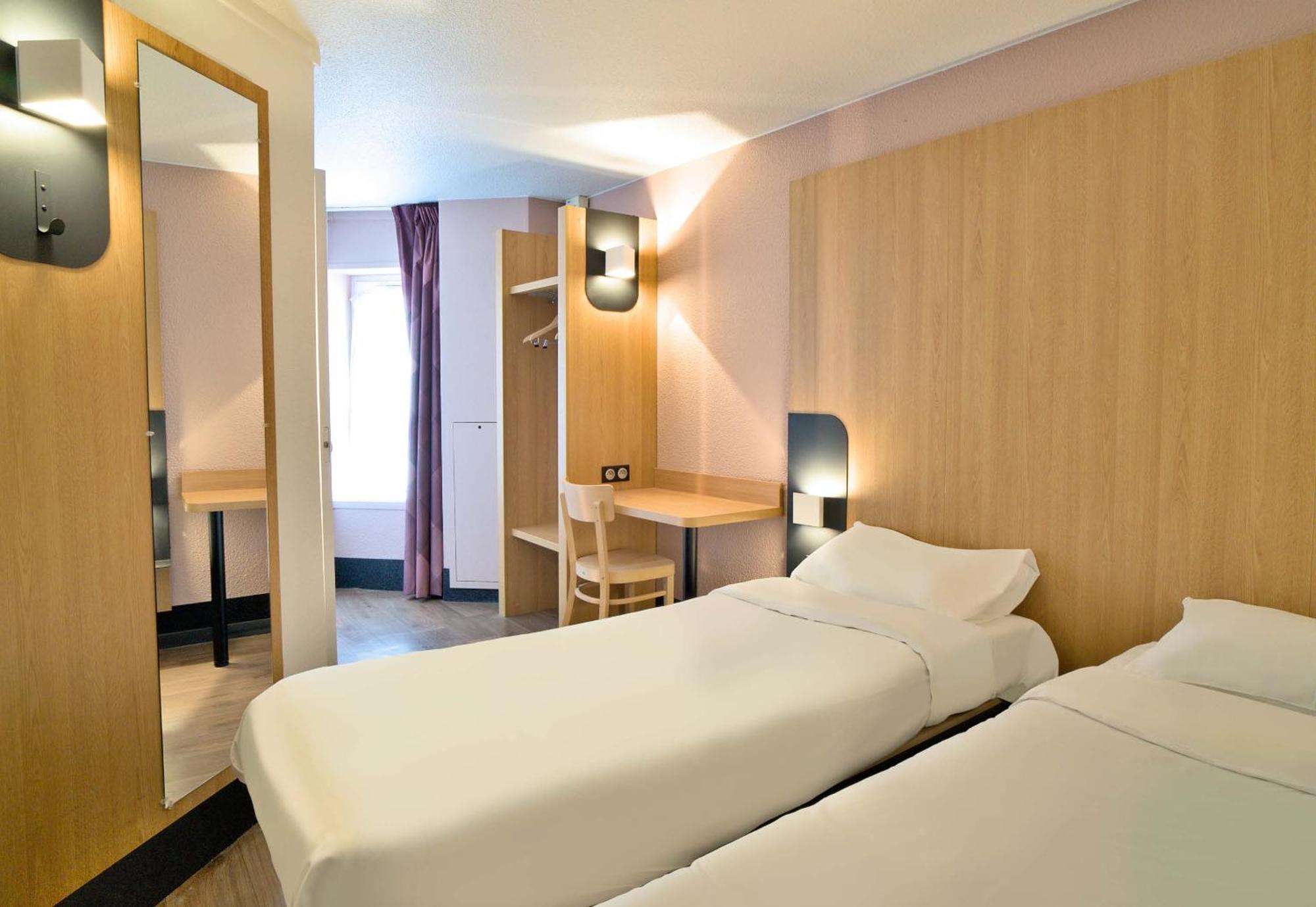 B&B Hotel Dreux Centre Exteriör bild